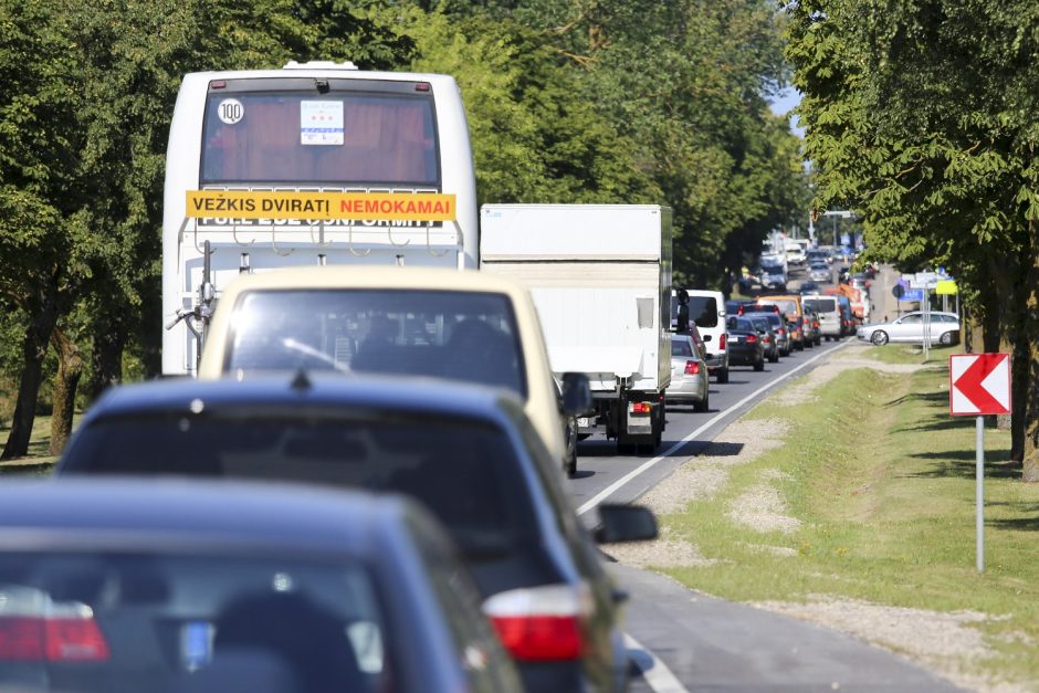 Seimas spręs, ar skatinti automobilių aikštelių įrengimą kurortuose