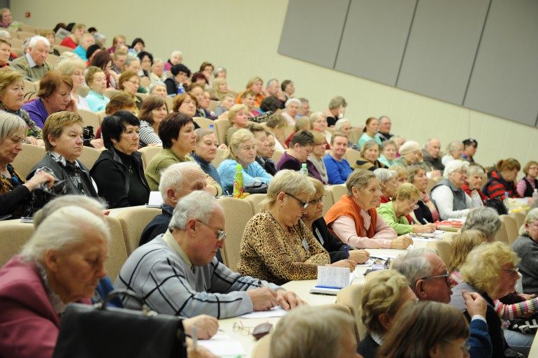 KU Trečiojo amžiaus universitete vyks baigimo pažymėjimų senjorams įteikimo šventė