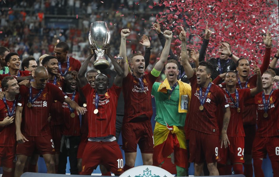 UEFA Supertaurę po 11 m baudinių serijos iškovojo „Liverpool“ klubas