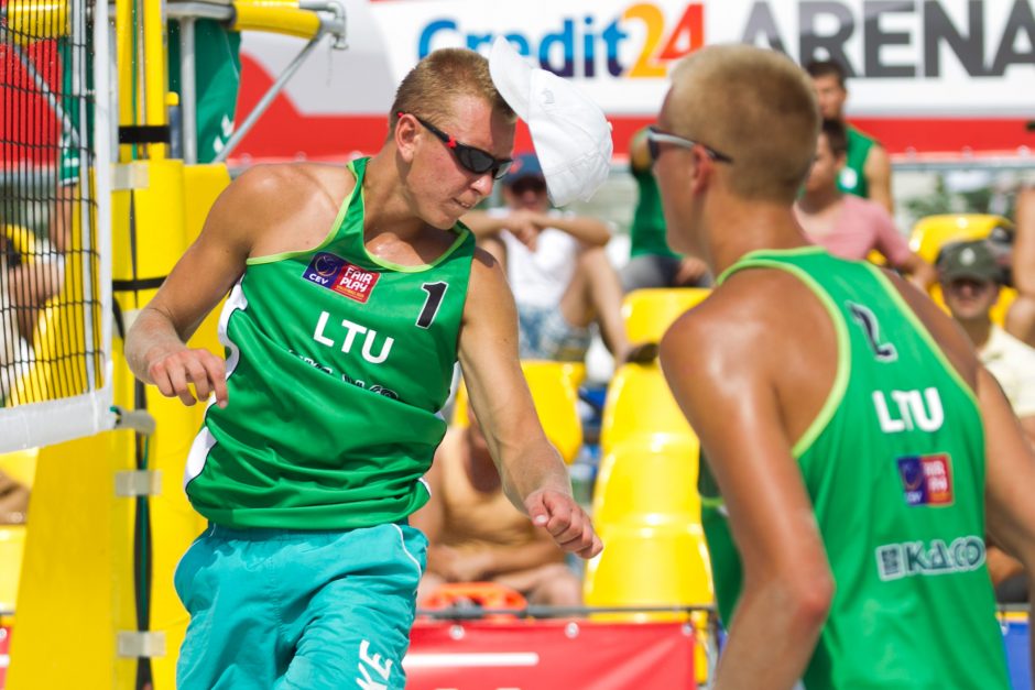 Lietuvos paplūdimio tinklininkai žengė žingsnį link olimpinių žaidynių