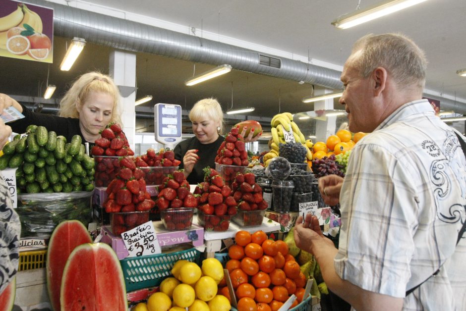 Uostamiesčio turguose kol kas – tik atvežtinės braškės