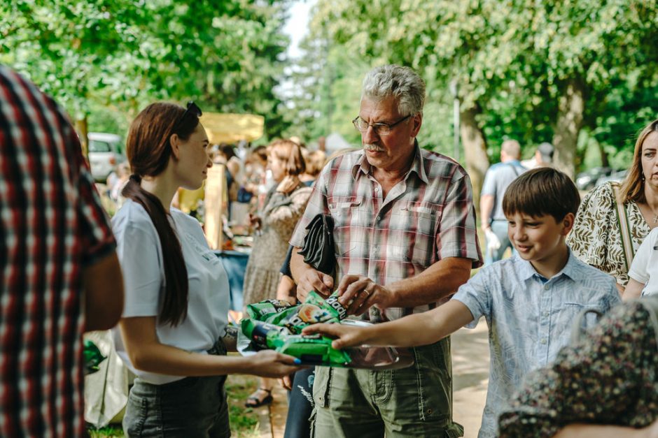 Kunigas R. Doveika Paberžėje: laisvoje šalyje kausto baimė kalbėti