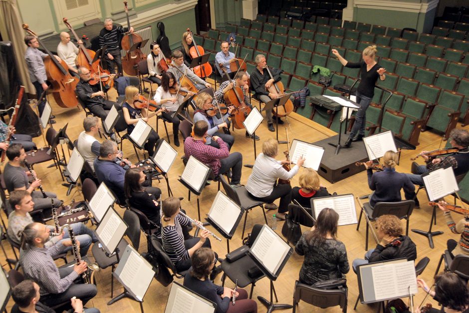 Kauno simfoninio orkestro viešnios – talentingų seserų duetas