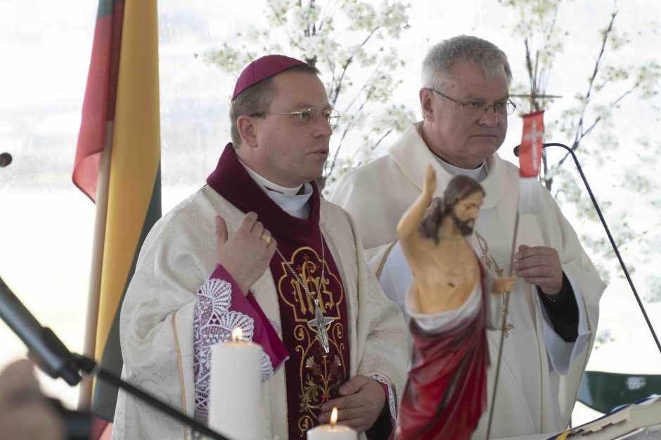 Kaune iškilo aukščiausias Lietuvoje kryžius