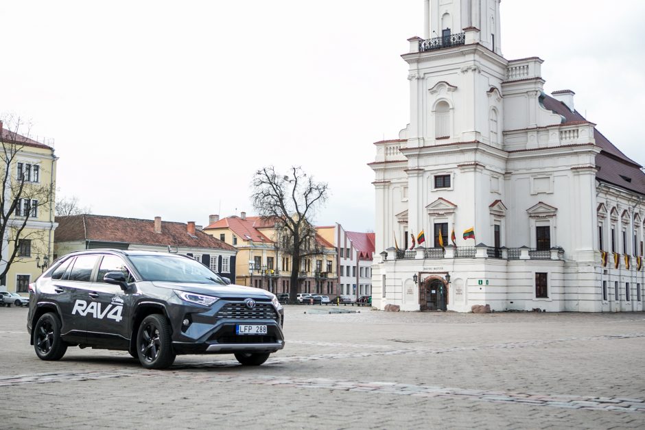 „Toyota RAV4“: nenuobodus kauniečių pasirinkimas