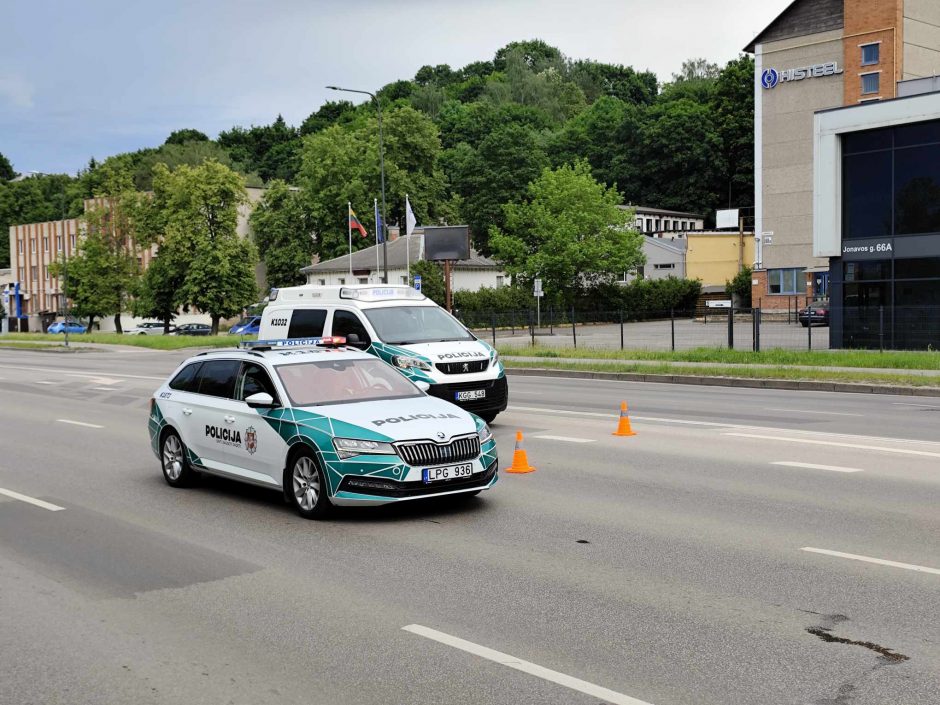 Kaune susidūrė trys automobiliai, ligoninėje – trys žmonės