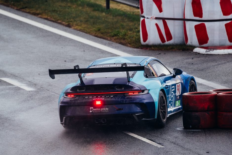 „1000 km lenktynės“ jau laukia paraiškų į jubiliejinį automobilių sporto festivalį