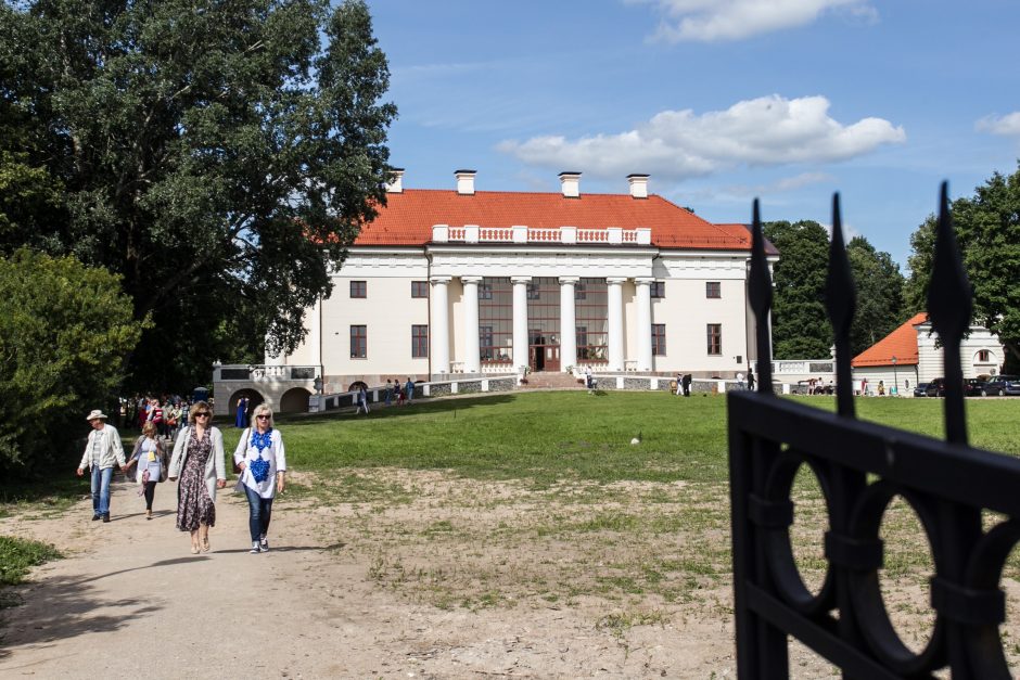 Iniciatyva – Lietuva be rusų turistų – kol kas nesulaukė palaikymo