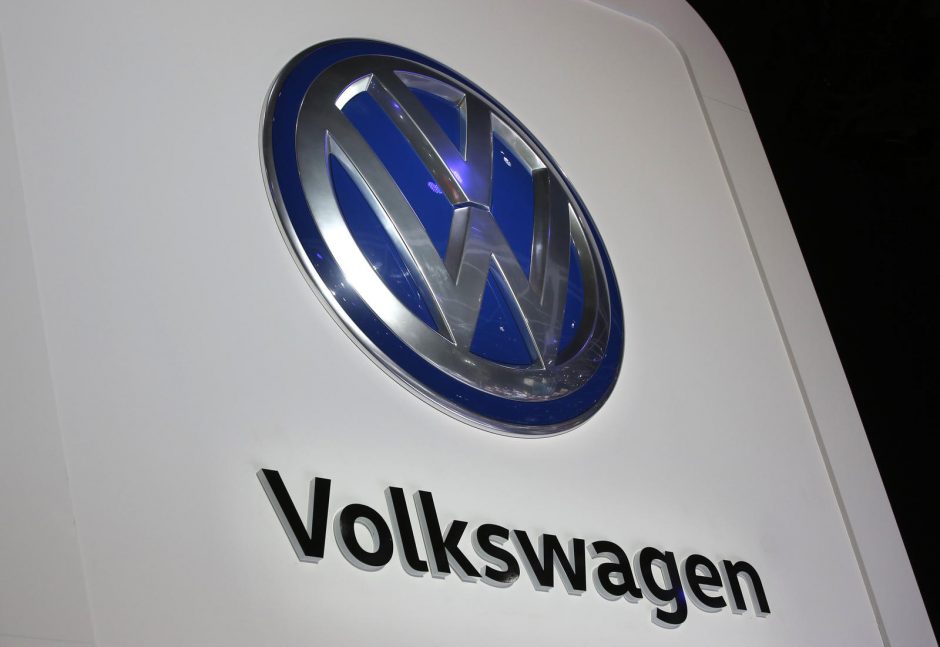 „Volkswagen“ žada iki 2030 m. Europoje pastatyti šešias automobilių baterijų gamyklas