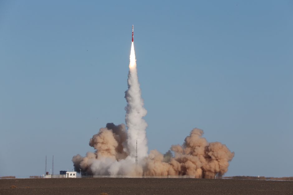 Kinijoje žlugo bandymas į kosmosą paleisti pirmąją privačią raketą