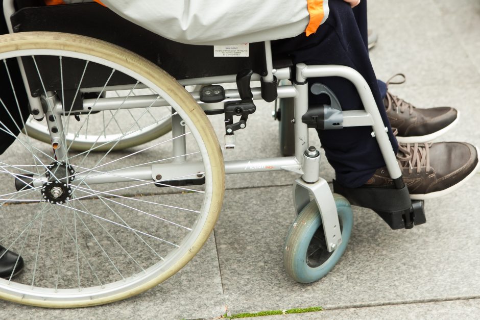 Siūloma lengvinti neįgaliųjų patekimą į daugiabučius