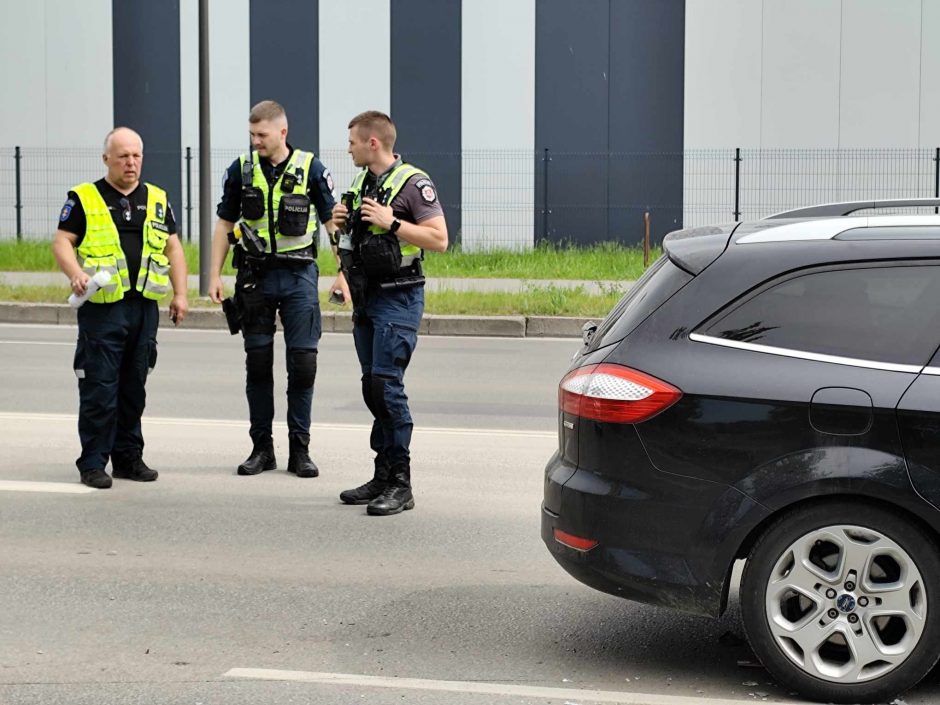 Kaune susidūrė trys automobiliai, ligoninėje – trys žmonės