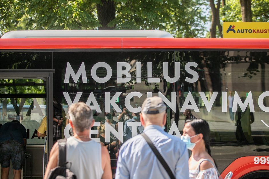 Didieji miestai tęsia vakcinavimo autobusų iniciatyvas