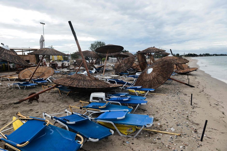 Graikiją užklupo tornadai ir galingos audros – žuvo septyni turistai