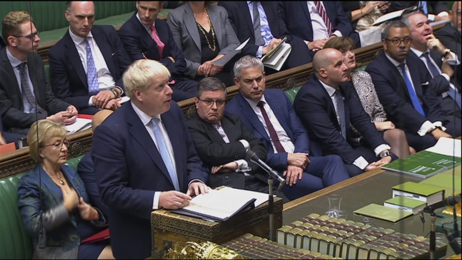 B. Johnsonas ragino parlamentą palaikyti jo naują „Brexit“ planą