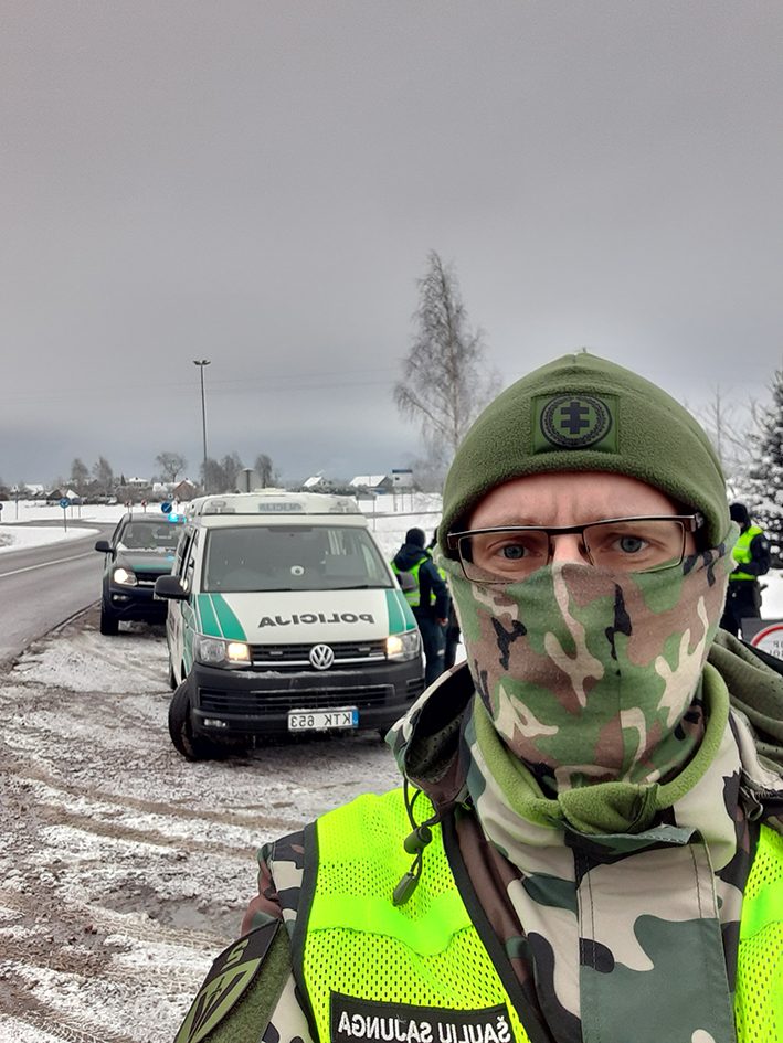 Užsivilkti uniformą paskatino giminės istorija