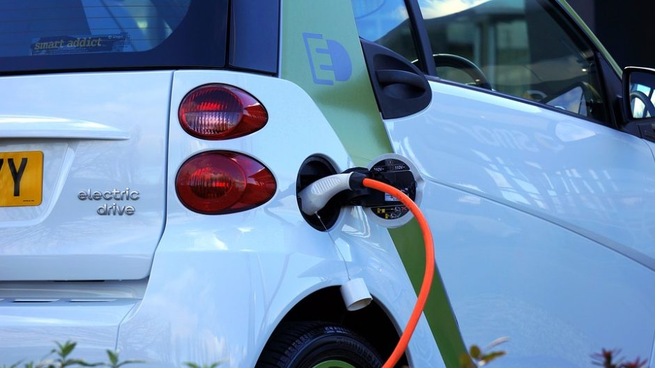 Žalioji revoliucija: elektromobilių gamintojams – nauji iššūkiai