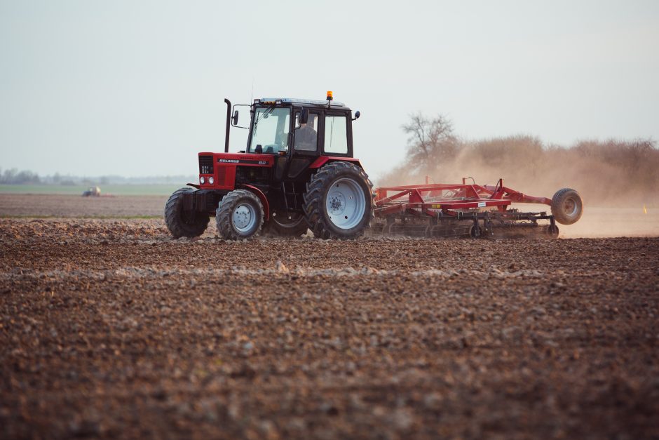 Už žemėmis užterštą kelią – bauda