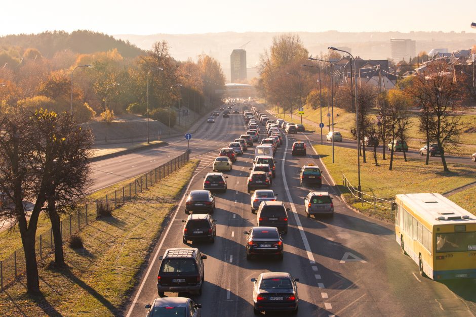 R. Šadžius: nauji NT ir automobilių mokesčiai šiemet nebus svarstomi