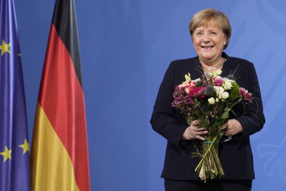 Pasitraukus A. Merkel, šlubuojanti Europa ieško naujo vedlio