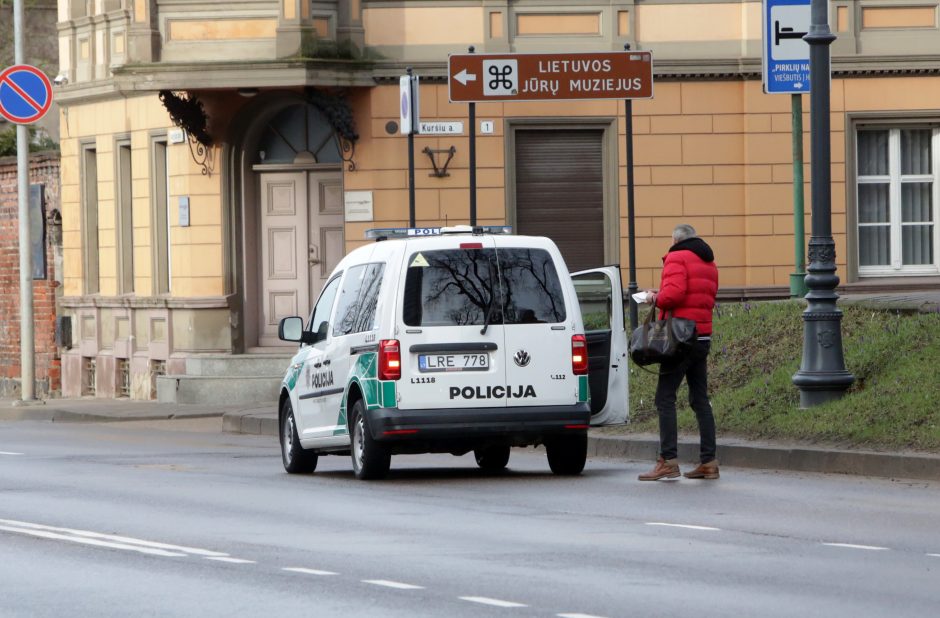 Įkliuvo pareigūnams: ryte prie vairo – girtas