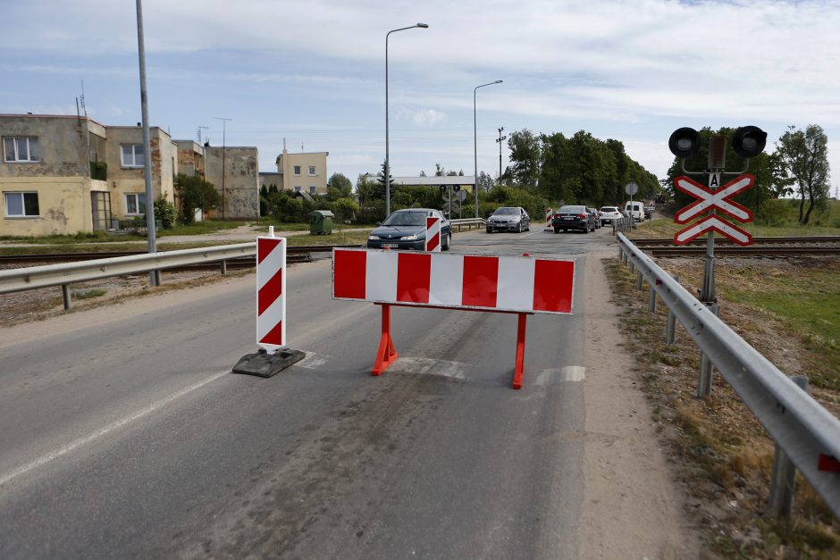 Dėl uždarytos pervažos ruošiamasi spūstims: vairuotojai įspėjami rinktis kitus maršrutus