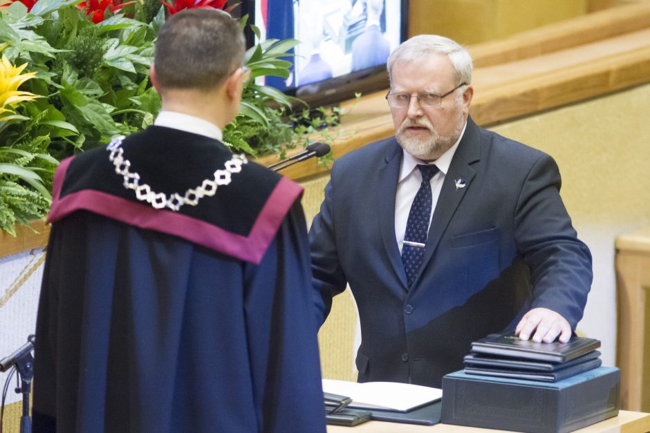 Žemvaldžiai nenori traukti rankos iš ES kišenės