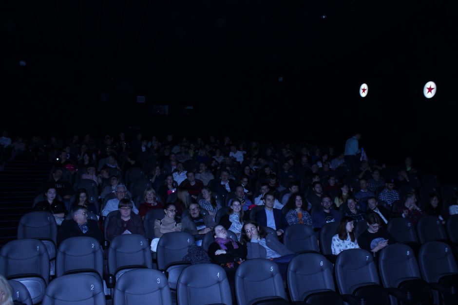 Filmą apie išsilaipinimą Mėnulyje pirmieji įvertino Lietuvos mokslininkai