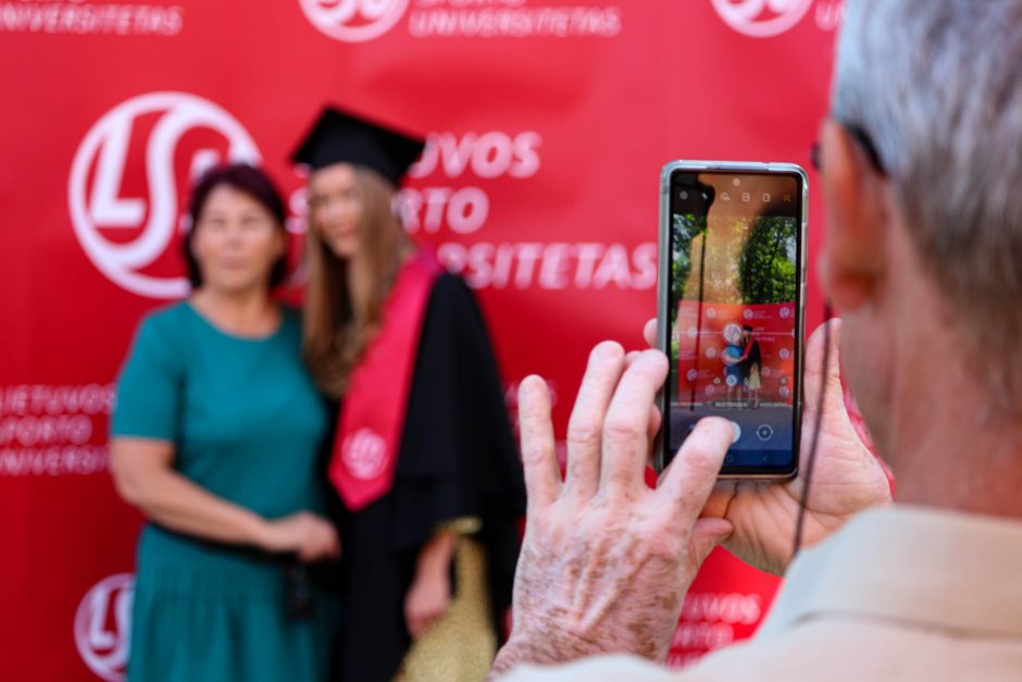 LSU diplomai įteikti žinomiems šalies sportininkams