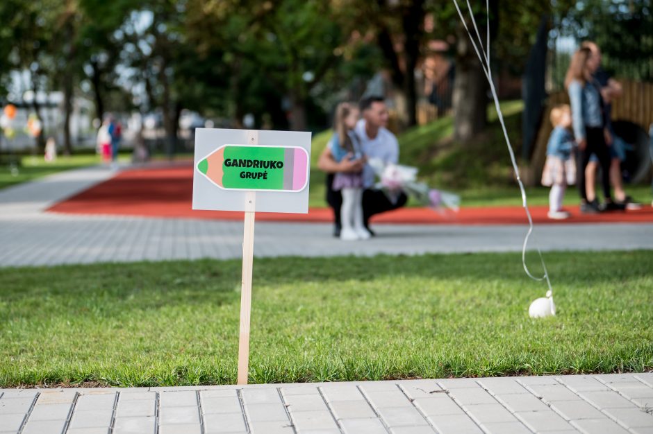 Naujame Kauno lopšelyje-darželyje praūžė spalvingos įkurtuvės