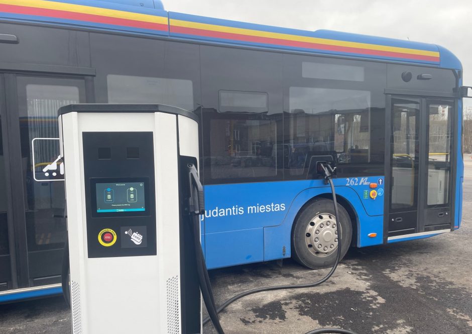 „Klaipėdos paslaugos“: elektrinius autobusus dar reikia prisijaukinti