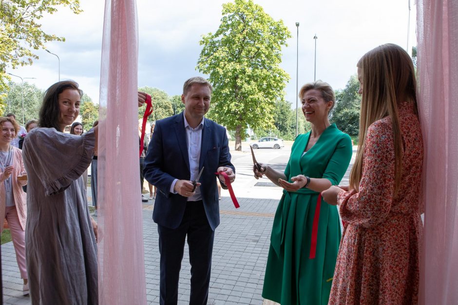 Dieną prieš Rugsėjo 1-ąją – naujo darželio ir mokyklos, auginsiančių laimingus vaikus, atidarymas