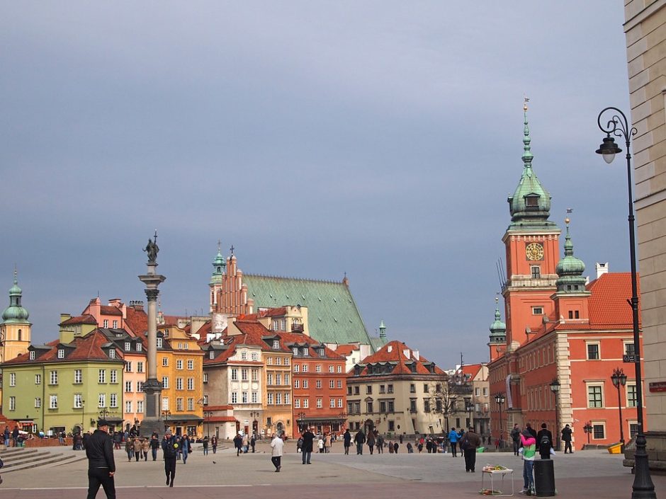 Varšuvoje didelis ūkininkų ir taksistų protestas sutrikdė eismą