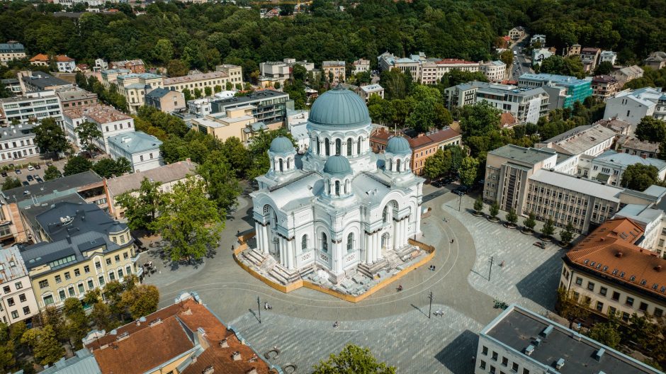 Pagaliau: atidengiama reprezentacinę išvaizdą atgavusi Šv. Arkangelo Mykolo (Įgulos) bažnyčia