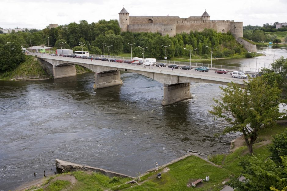 Sulaikytas prancūzas, bandęs per Narvos upę iš Estijos patekti į Rusiją