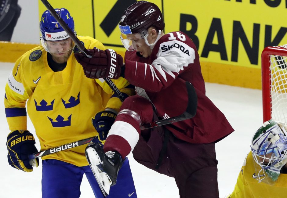 Latvijos ledo ritulininkai minimaliu skirtumu pralaimėjo pasaulio čempionams