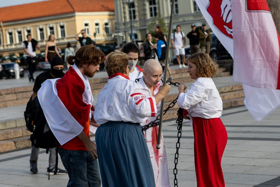 Eitynėmis ir mitingu Vilniuje baltarusiai paminėjo prezidento rinkimų metines 