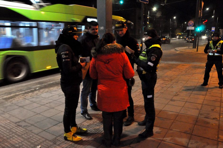 Lenktynininkai ir policijos pareigūnai susivienijo vardan pėsčiųjų saugumo keliuose 