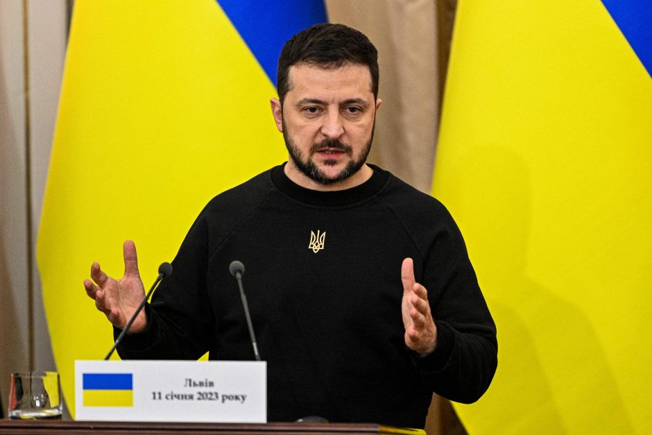 V. Zelenskis: mūšis už Ukrainos Soledaro miestą tęsiasi 