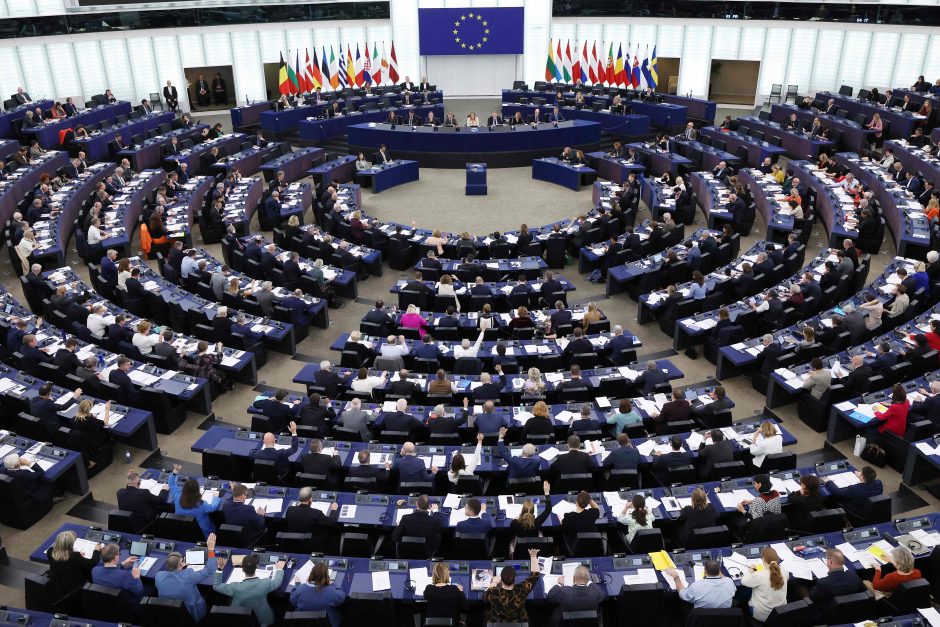 ES parlamentarai pasmerkė Irano vykdomus moterų teisių pažeidimus