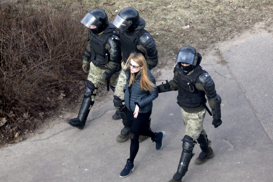 Baltarusijoje sulaikyti dešimtys opozicijos protestuotojų, 5 žurnalistai 