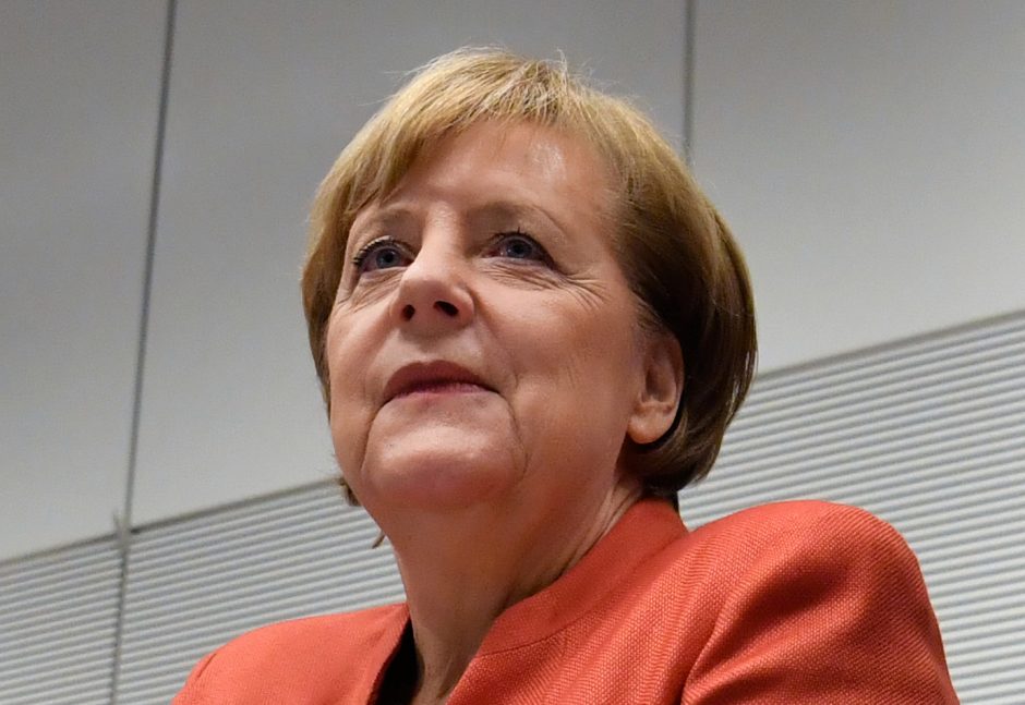 A. Merkel sako „besigrumianti“ su E. Macronu dėl politikos klausimų