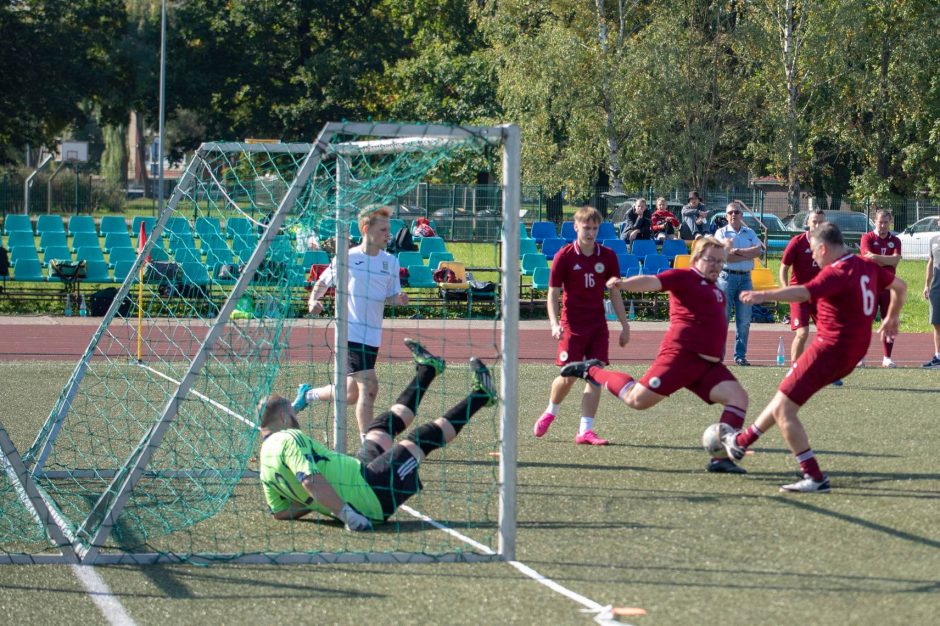 Žurnalistų futbolo šventėje – titulą apgynę svečiai ir nauji Lietuvos čempionai