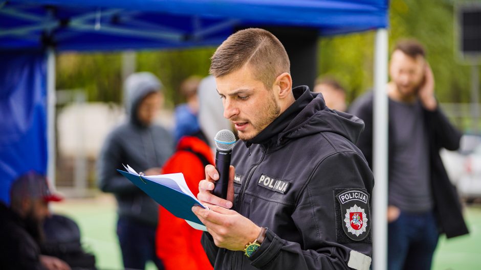 Policijos pareigūnai ieško netradicinių būdų pristatyti savo profesiją