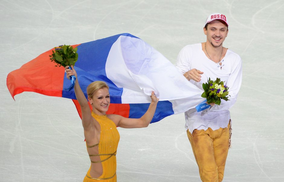 Rusijos dailiojo čiuožimo sportinių šokių pora olimpiadoje pelnė antrąjį aukso medalį