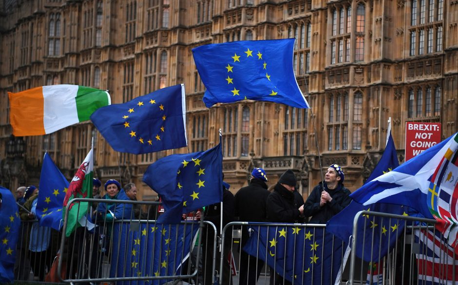 Britanijos parlamentas atmetė „Brexit“ be susitarimo galimybę