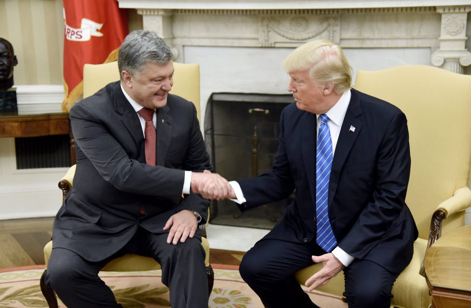 D. Trumpo teisininkui sumokėta už suorganizuotą JAV ir Ukrainos prezidentų susitikimą