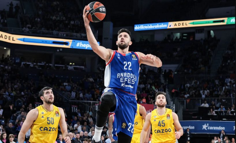 V.  			 Micičiaus vedamas „Anadolu Efes“ išrašė pirmąjį pralaimėjimą ALBA krepšininkams