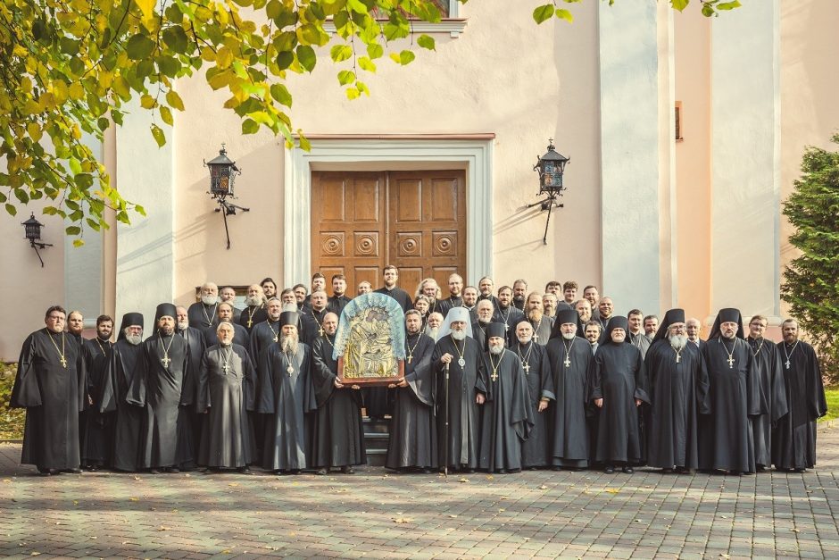 Stačiatikiai skelbia priartėję prie savarankiškos bažnyčios statuso