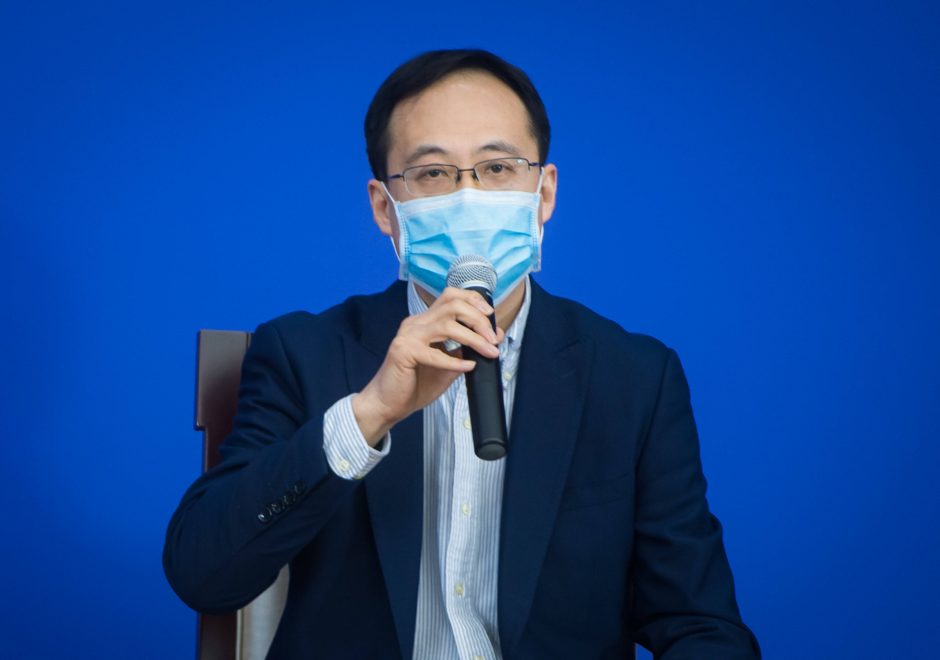 Kinijos tyrėjai: gydymas remdesiviru COVID-19 pacientams nebuvo labai naudingas